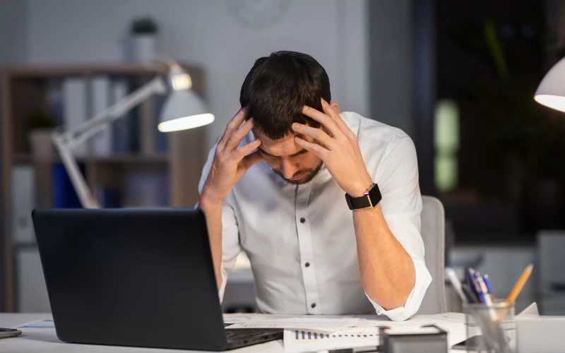 Vì sao không giỏi tiếng Anh lại bị tụt hậu so với đồng nghiệp