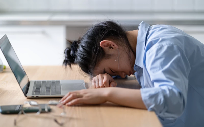Tạo tâm lý tự ti và bị động trong công việc vì thiếu tiếng Anh