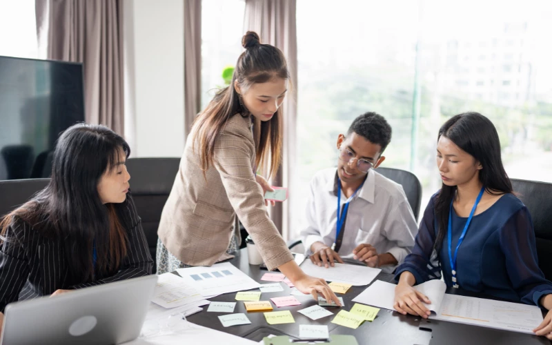 Người đi làm có nên học tiếng Anh giao tiếp?