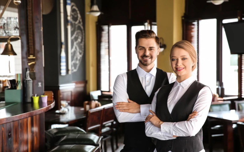 Ngành Du lịch – Nhà hàng – Khách sạn nên học tiếng Anh gì