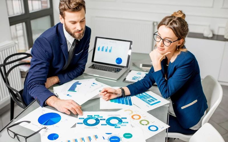 Ngành Kinh tế – Quản trị – Marketing nên học tiếng Anh gì