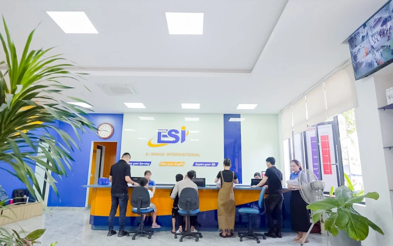 Khóa học tiếng Anh online cho người bận rộn E-space