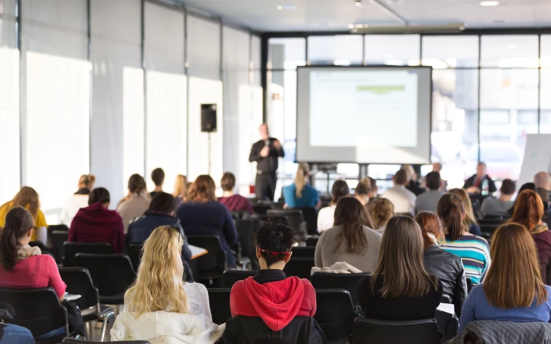 Đào tạo tiếng Anh doanh nghiệp qua Workshop và hội thảo