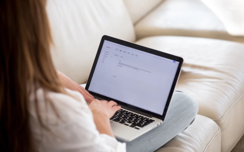 Công cụ hỗ trợ viết email tiếng Anh hiệu quả