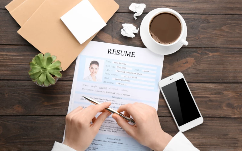Tại sao nên viết hoạt động ngoại khóa trong CV tiếng Anh?