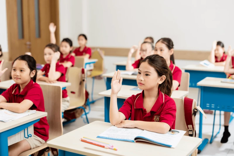 Chuẩn bị đồng phục cho bé