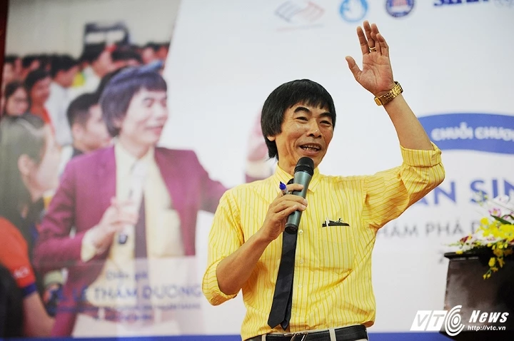 TS. Lê Thẩm Dương Chỉ Rõ Điểm Yếu Của Sinh Viên Việt Trong Chuỗi Sự Kiện 