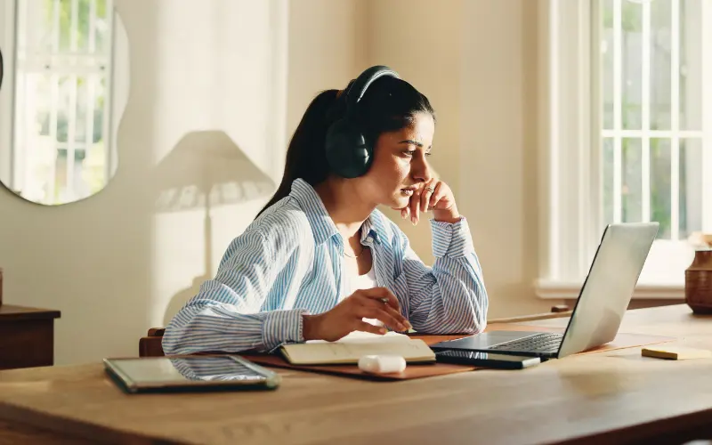 Nghe chép chính tả (Dictation) hiệu quả trong IELTS Listening