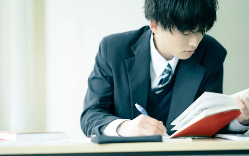 Học IELTS từ cấp 2 đem lại nhiều lợi ích cho con