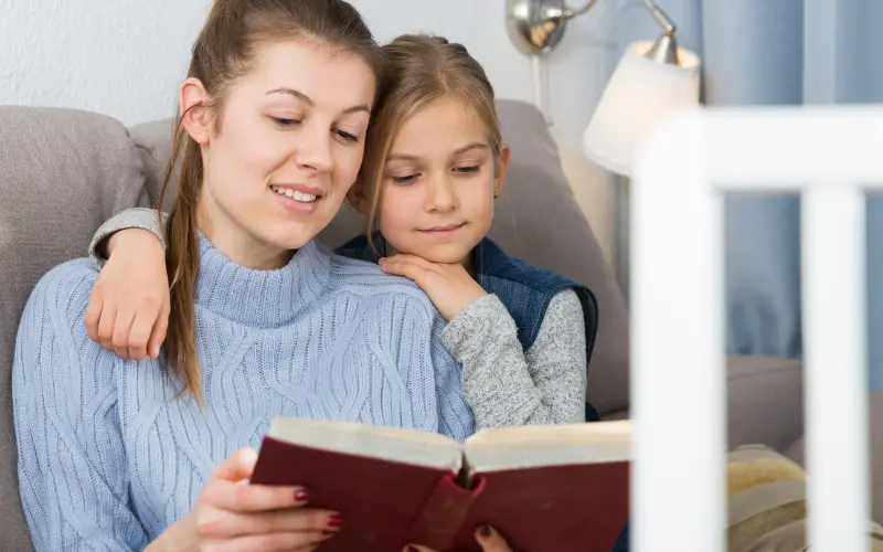 Đọc sách cùng con