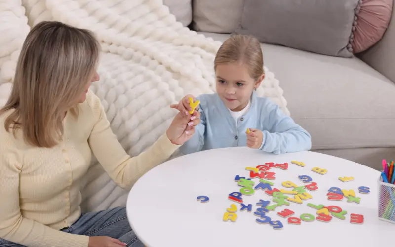 Không ép buộc con khi dạy trẻ rối loạn ngôn ngữ
