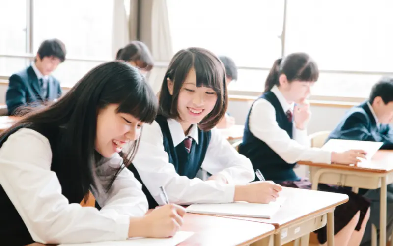 Học IELTS từ cấp 2 giúp con được miễn thi tốt nghiệp tiếng Anh THPT Quốc gia