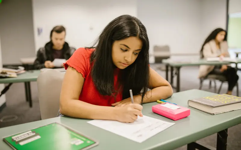 IELTS giúp mở rộng cơ hội học bổng, du học